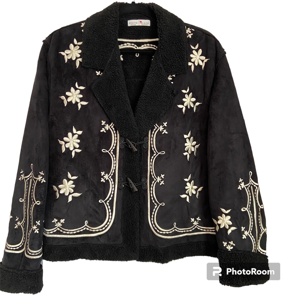 WhiteHouse BlackMarket faux suede black Sherpa embroidery short jacket Large